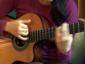Rodrigo y Gabriela on rhythm playing